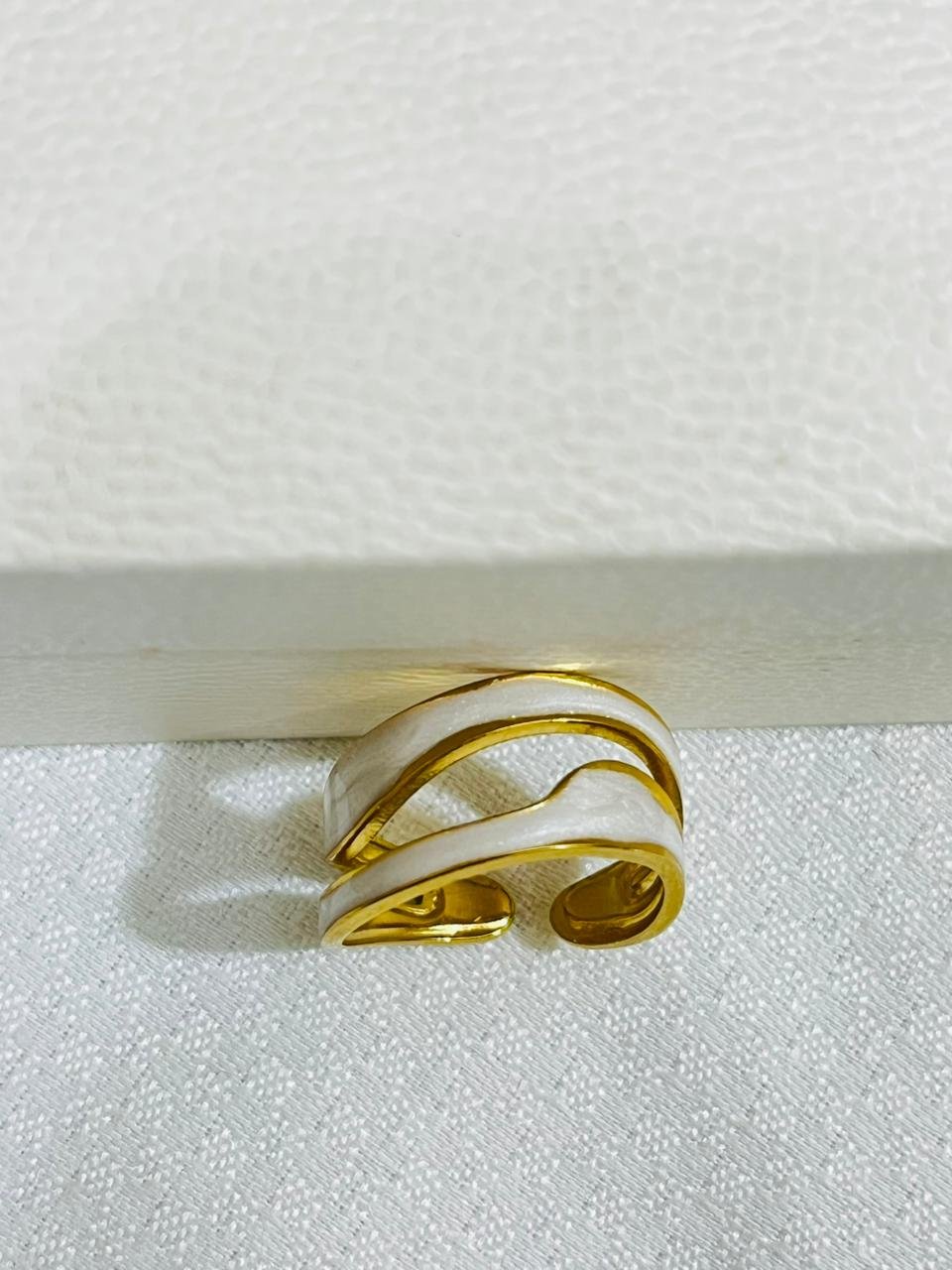 White round ring Spiral round ring - Image 1